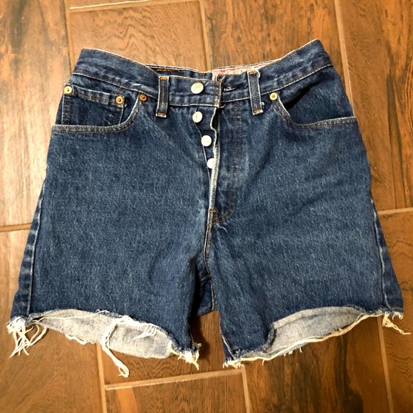 Vintage 80s Levi's Mom High Waisted Shorts - Picture 5 of 8
